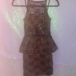 This dress was bought from Windsor only worn once. Used as a homecoming dress